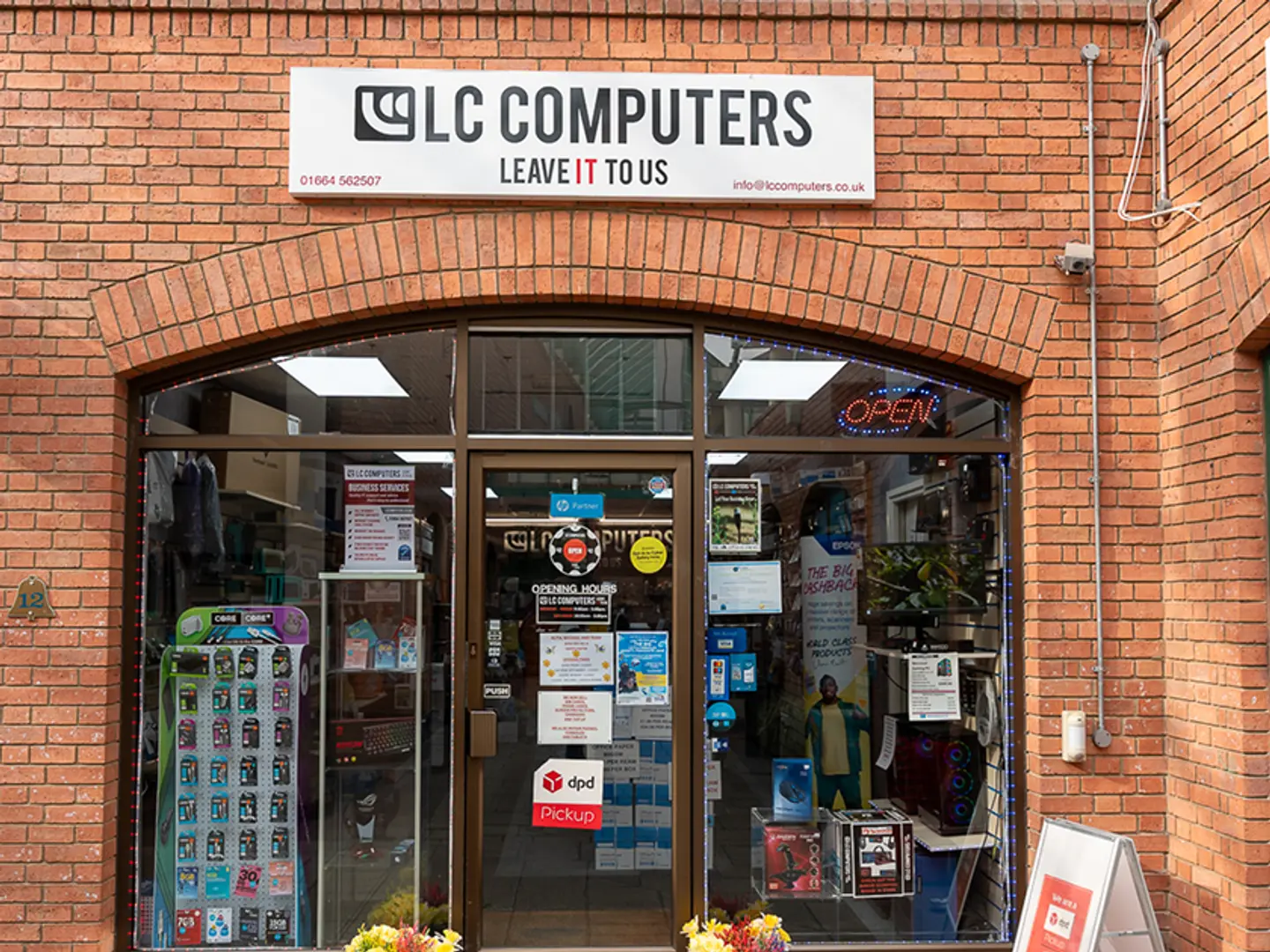 Site LC Computers, web design și dezvoltare